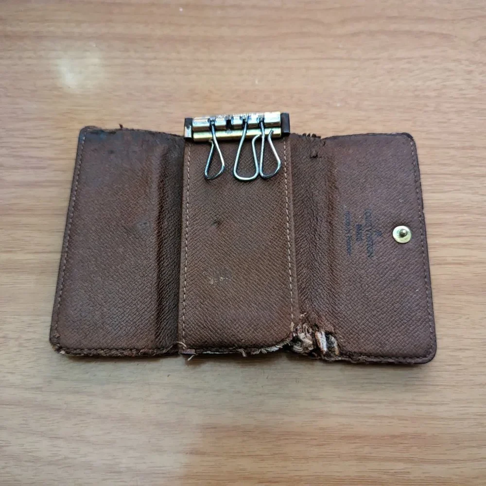 Louis Vuitton please check